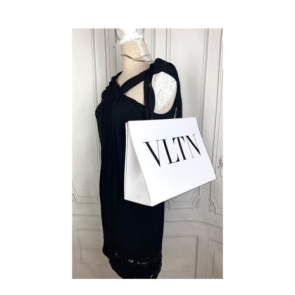 Valentino Garavani LVTN Logo Leather Tote BNWT - Picture 11 of 12